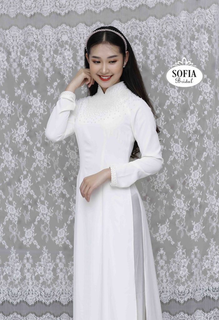 Đa dạng về kiểu dáng màu sắc, mẫu mã để quý khách dễ dàng lựa chọn SOFIA BRIDAL là địa chỉ bán áo dài uy tín tại Hà Nội Hotline 0936343596